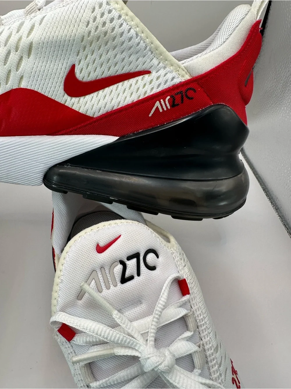 Nike Air Max 270 Men's White/Red Lightweight Athletic Shoes